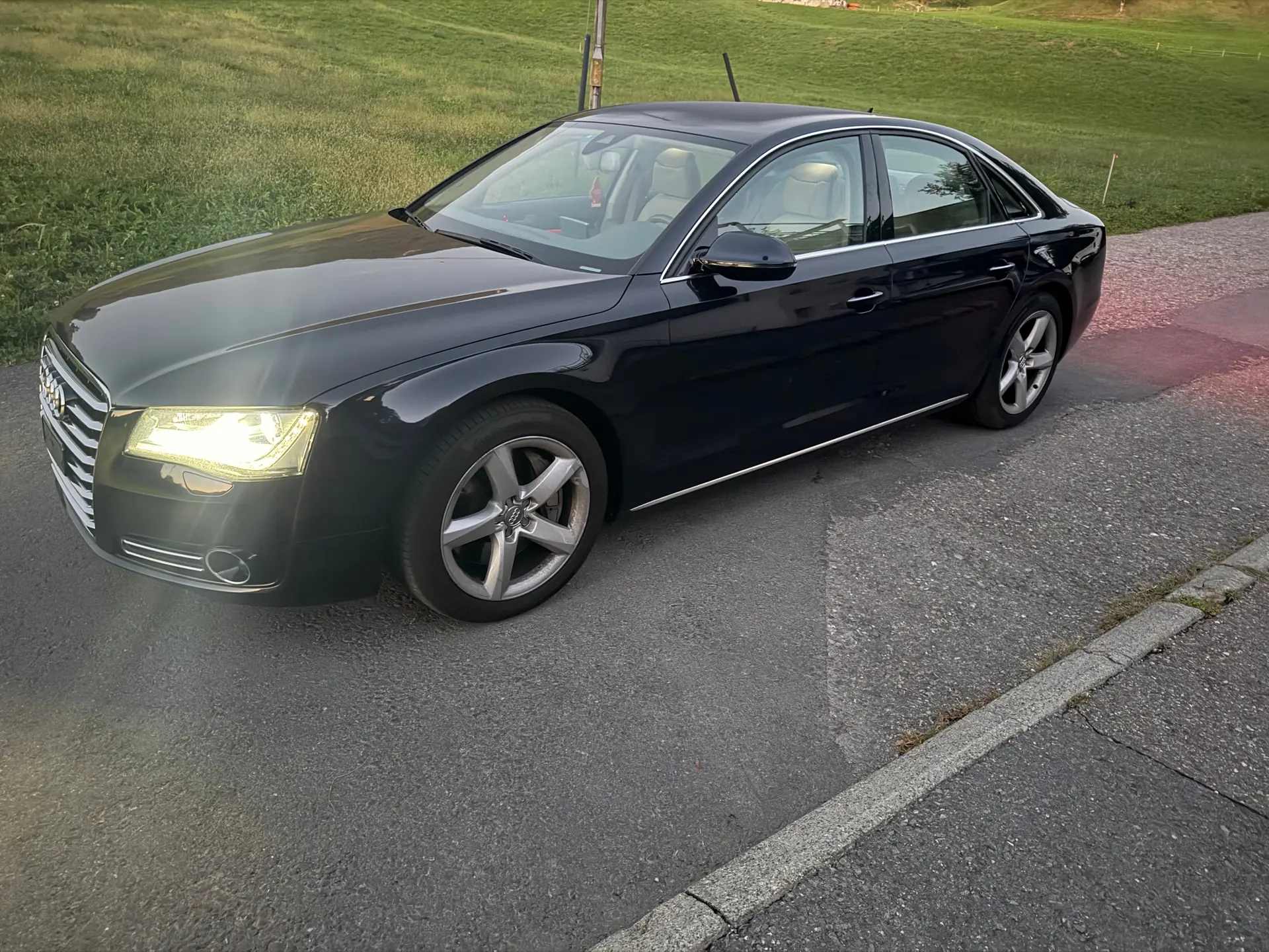 Audi A8 2012 occasion Baar — 1