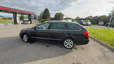 Skoda Superb 2.0 TDI 170 4x4 — Monospace élégant, transmission DSG, kilométrage prouvé — Seitenansicht