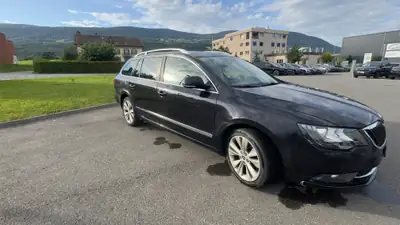 Skoda Superb 2.0 TDI 170 4x4 — Monospace élégant, transmission DSG, kilométrage prouvé — Außenansicht