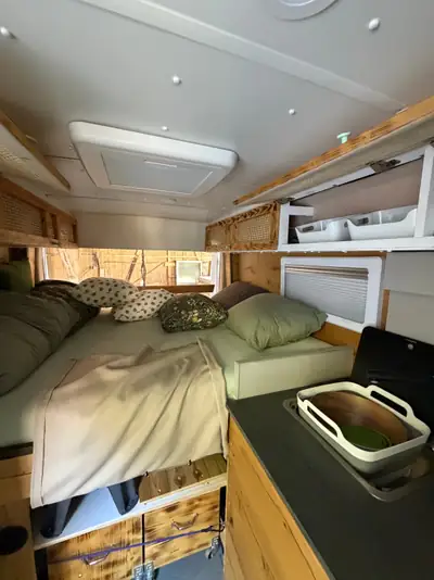 Ford Transit 2.0 TDCi 130 — Camping-car aménagé, motorisation fiable — Miniature 11