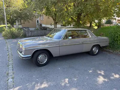Mercedes-Benz 250 CE — Coupé élégant des années 70, motorisation fiable — interni