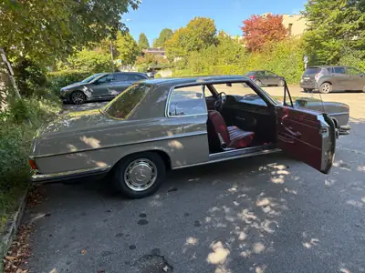 Mercedes-Benz 250 CE — Coupé élégant des années 70, motorisation fiable — dettaglio