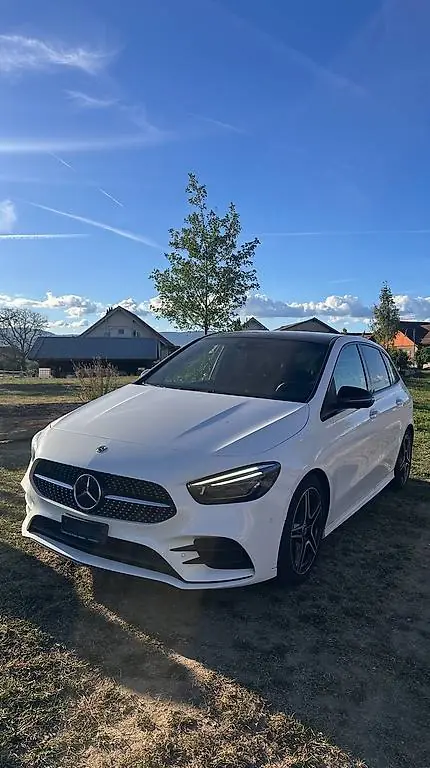Mercedes-Benz B 250 4Matic AMG Line — Monospace polyvalent, traction intégrale et Full Options
