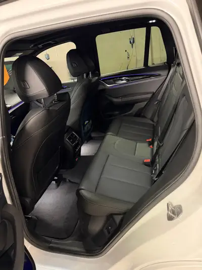 BMW iX3 E-Motor M-Paket — SUV électrique performant, 129 300 km, traction arrière — Miniatura 9