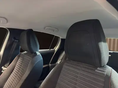 Peugeot 208 Elektrik Active Pack — Citadine électrique dynamique, 71 000 km — Miniatur 15
