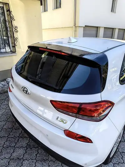 Hyundai i30 2018 — Citadine fiable et économe, 71 000 km seulement — Seitenansicht