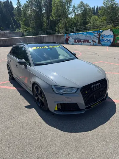 Audi RS3 Sportback — 400 ch, quattro intégral et performante de 2016 — Heckansicht