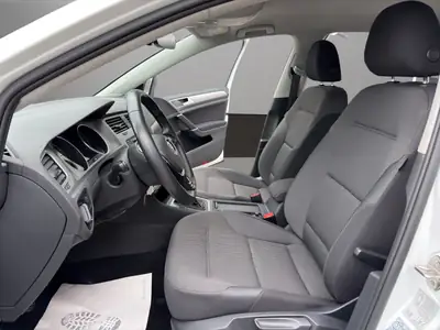 VW Golf 1.2 TSI Comfortline — Citadine fiable, faible kilométrage et équipée — Miniatura 9
