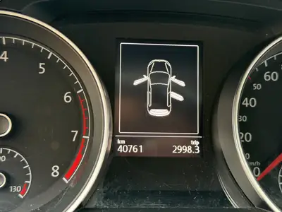 VW Golf 1.2 TSI Comfortline — Citadine fiable, faible kilométrage et équipée — Miniatura 11
