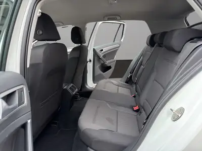 VW Golf 1.2 TSI Comfortline — Citadine fiable, faible kilométrage et équipée — Miniatura 13