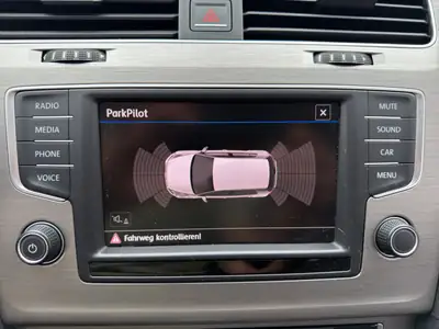 VW Golf 1.2 TSI Comfortline — Citadine fiable, faible kilométrage et équipée — Miniatura 16