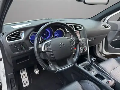 DS 4 1.6 THP Sport Chic — Design français premium, sans accident, prêt à partir — Thumbnail 10