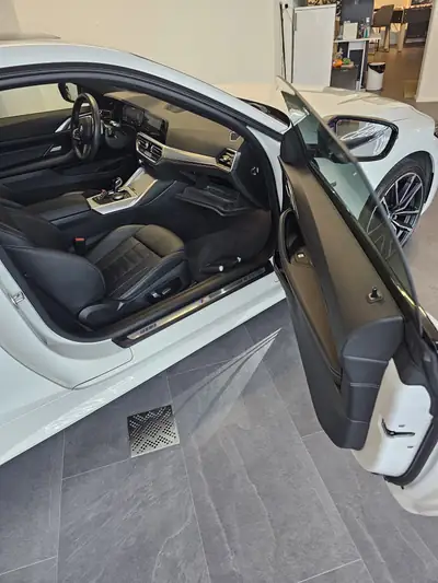 BMW M440i xDrive — Coupé sportif 385 ch, très basse kilométrage — interior