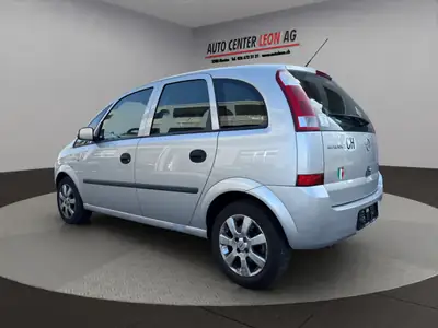 Opel Meriva 1.6i 16V Enjoy — Monospace pratique et économe, sans accident — Innenraum