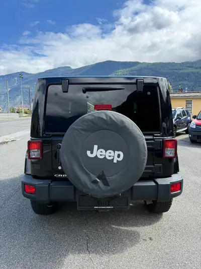 Jeep Wrangler 2.8 CRD Sahara — 4x4 diesel automatique, 79'000 km seulement — Miniature 8