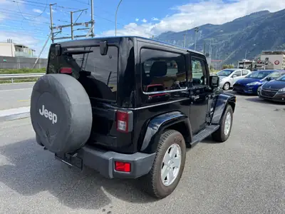 Jeep Wrangler 2.8 CRD Sahara — 4x4 diesel automatique, 79'000 km seulement — Miniature 7