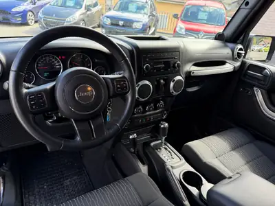 Jeep Wrangler 2.8 CRD Sahara — 4x4 diesel automatique, 79'000 km seulement — Miniature 11