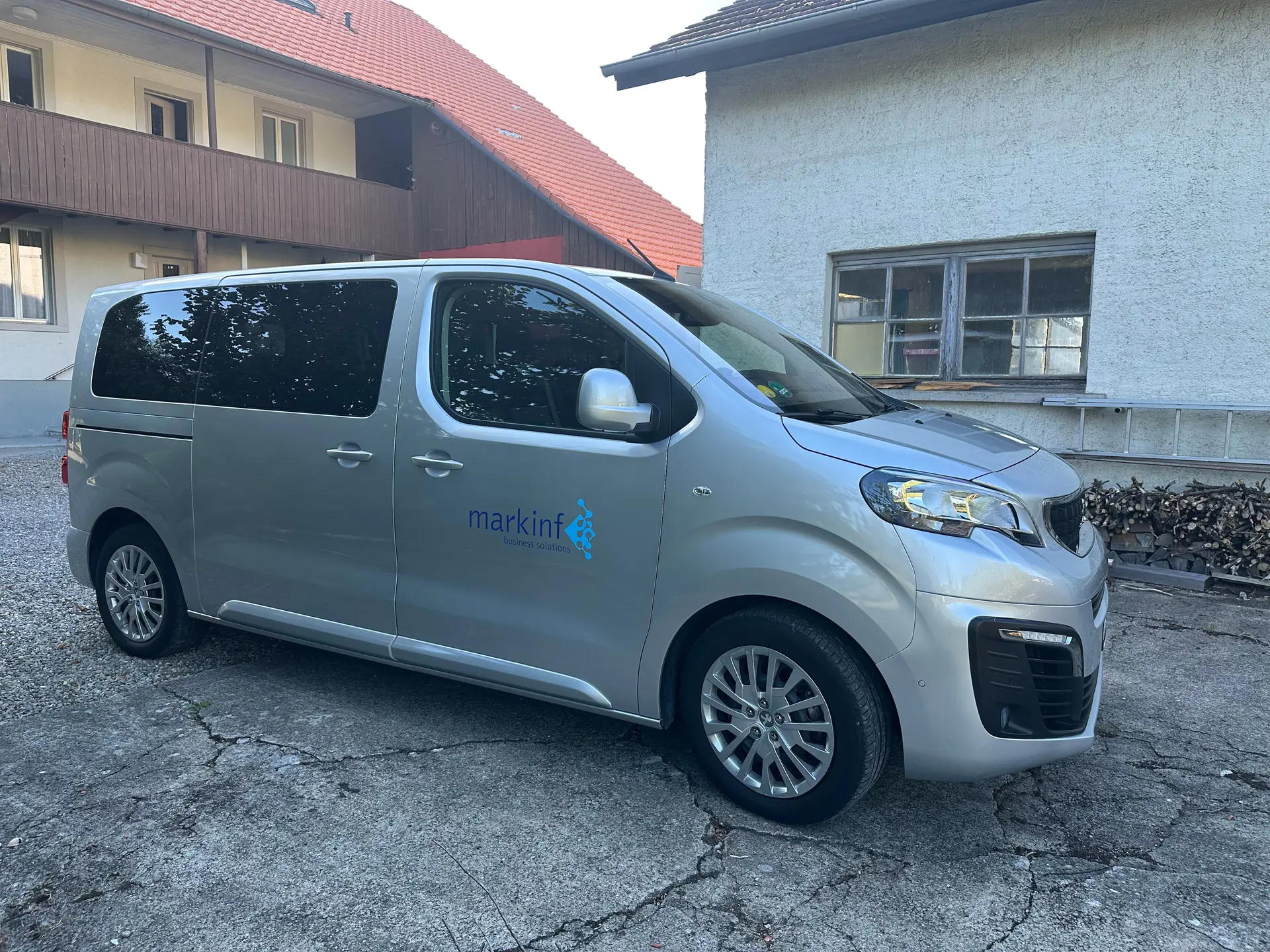 Peugeot Traveller 2018 occasion Gränichen — 3