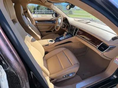 Porsche Panamera Turbo 2012 — Berline sportive d'exception, sans sinistre — Armaturenbrett