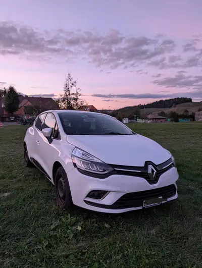 Renault Clio 1.2 TCe 120 — Citadine dynamique, 140 000 km, entretien suivi — fianco