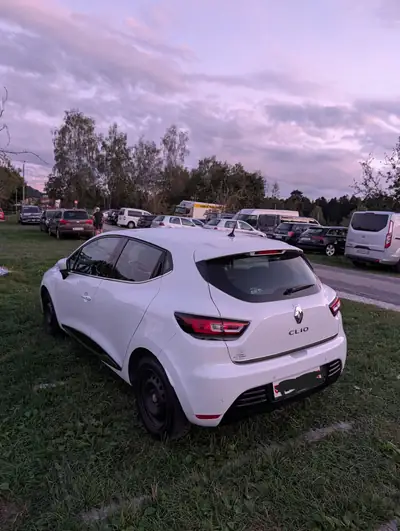 Renault Clio 1.2 TCe 120 — Citadine dynamique, 140 000 km, entretien suivi — vista posteriore