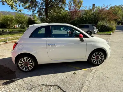 Fiat 500 1.0 Hybrid Red 2022 — Citadine maligne à faible consommation — intérieur