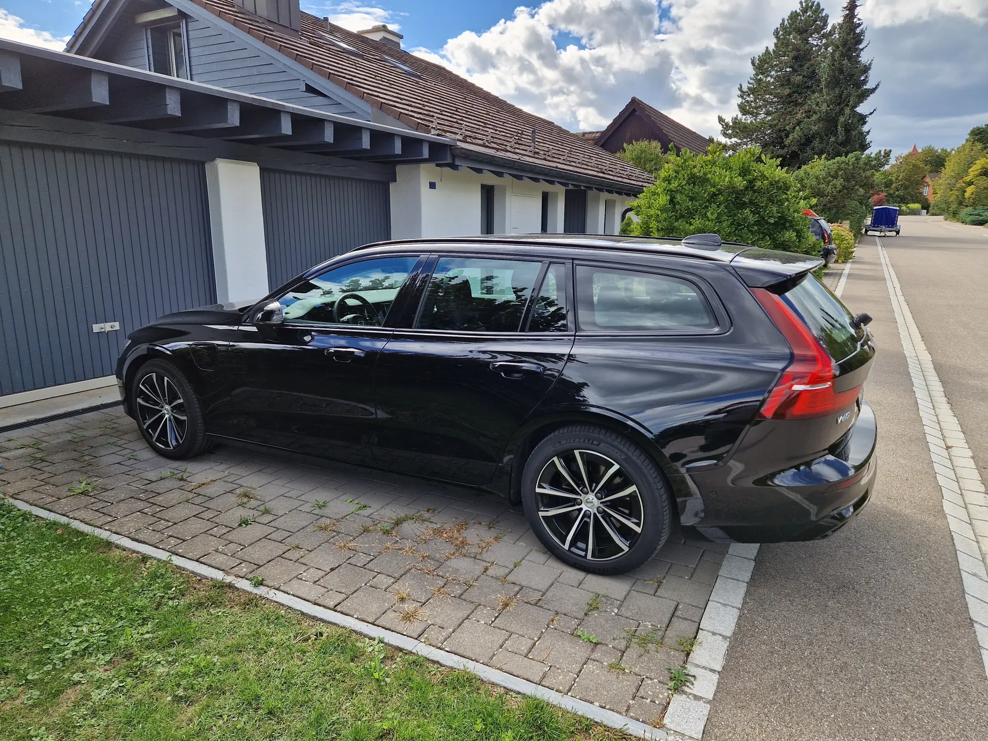 Volvo V60 2023 occasion Brütten — 2
