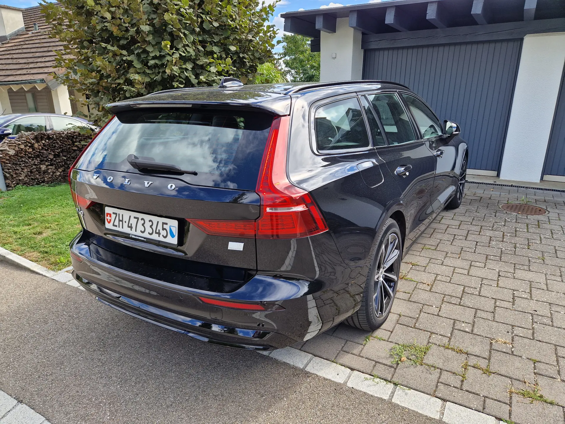 Volvo V60 2023 occasion Brütten — 3