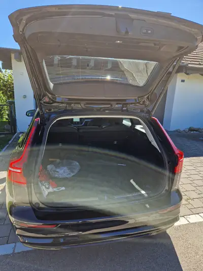 Volvo V60 2.0 T6 TE Ultimate Dark eAWD — Break hybride rechargeable, 59'000 km seulement — détail