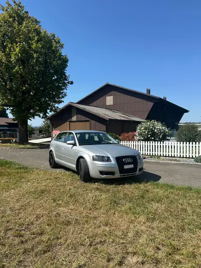 Audi A3 2.0 FSI Attraction — Berline compacte fiable, 296 000 km, transmission automatique — Außenansicht
