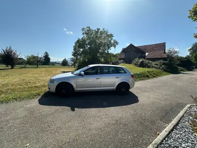 Audi A3 2.0 FSI Attraction — Berline compacte fiable, 296 000 km, transmission automatique — Innenraum