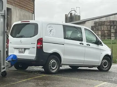Mercedes-Benz Vito 116 GTI 4×4 — Fourgon polyvalent diesel, traction intégrale — vue extérieure