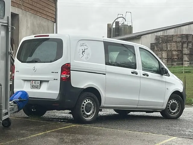 Mercedes-Benz Vito 116 GTI 4×4 — Fourgon polyvalent diesel, traction intégrale — vue extérieure