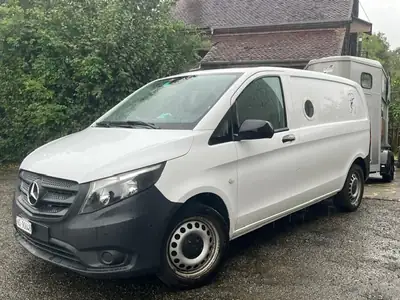 Mercedes-Benz Vito 116 GTI 4×4 — Fourgon polyvalent diesel, traction intégrale — côté