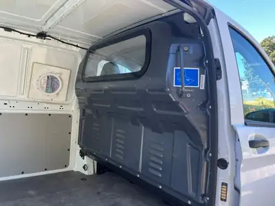 Mercedes-Benz Vito 116 GTI 4×4 — Fourgon polyvalent diesel, traction intégrale — tableau de bord