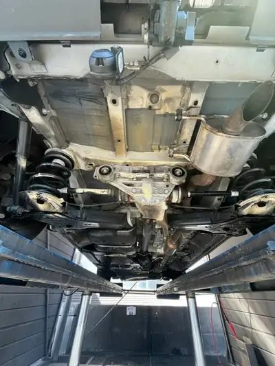 Mercedes-Benz Vito 116 GTI 4×4 — Fourgon polyvalent diesel, traction intégrale — détail