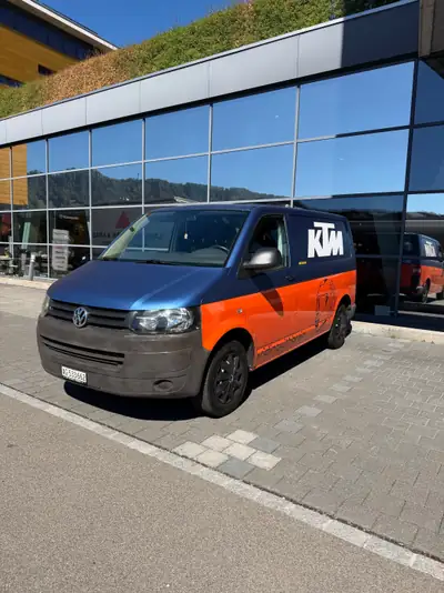 VW T5 2.0 TDI — Monospace fiable à faible kilométrage, sans sinistre — Außenansicht