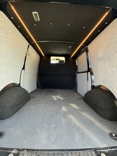 VW T5 2.0 TDI — Monospace fiable à faible kilométrage, sans sinistre — Innenraum