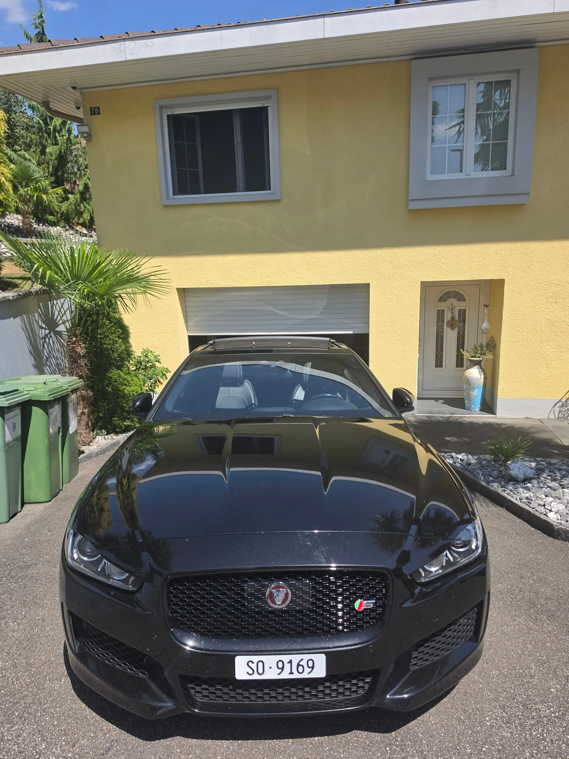 Jaguar XE 3.0 V6 S/C S — Berline sportive surcomprimée, 340 ch et design premium — Außenansicht