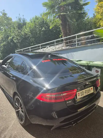 Jaguar XE 3.0 V6 S/C S — Berline sportive surcomprimée, 340 ch et design premium — Detail