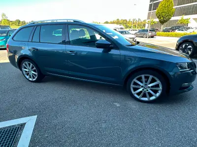 Skoda Octavia 1.5 TSI Soleil DSG — Break pratique, entretien récent, 64'000 km — exterior view