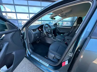 Skoda Octavia 1.5 TSI Soleil DSG — Break pratique, entretien récent, 64'000 km — interior