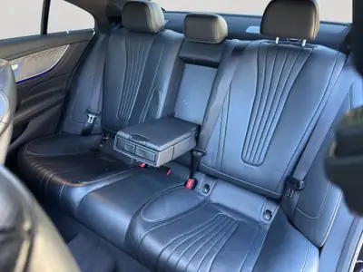 Mercedes-Benz CLS 450 4Matic AMG Line — Coupé élégant, hybride mild, tout-terrain — interni
