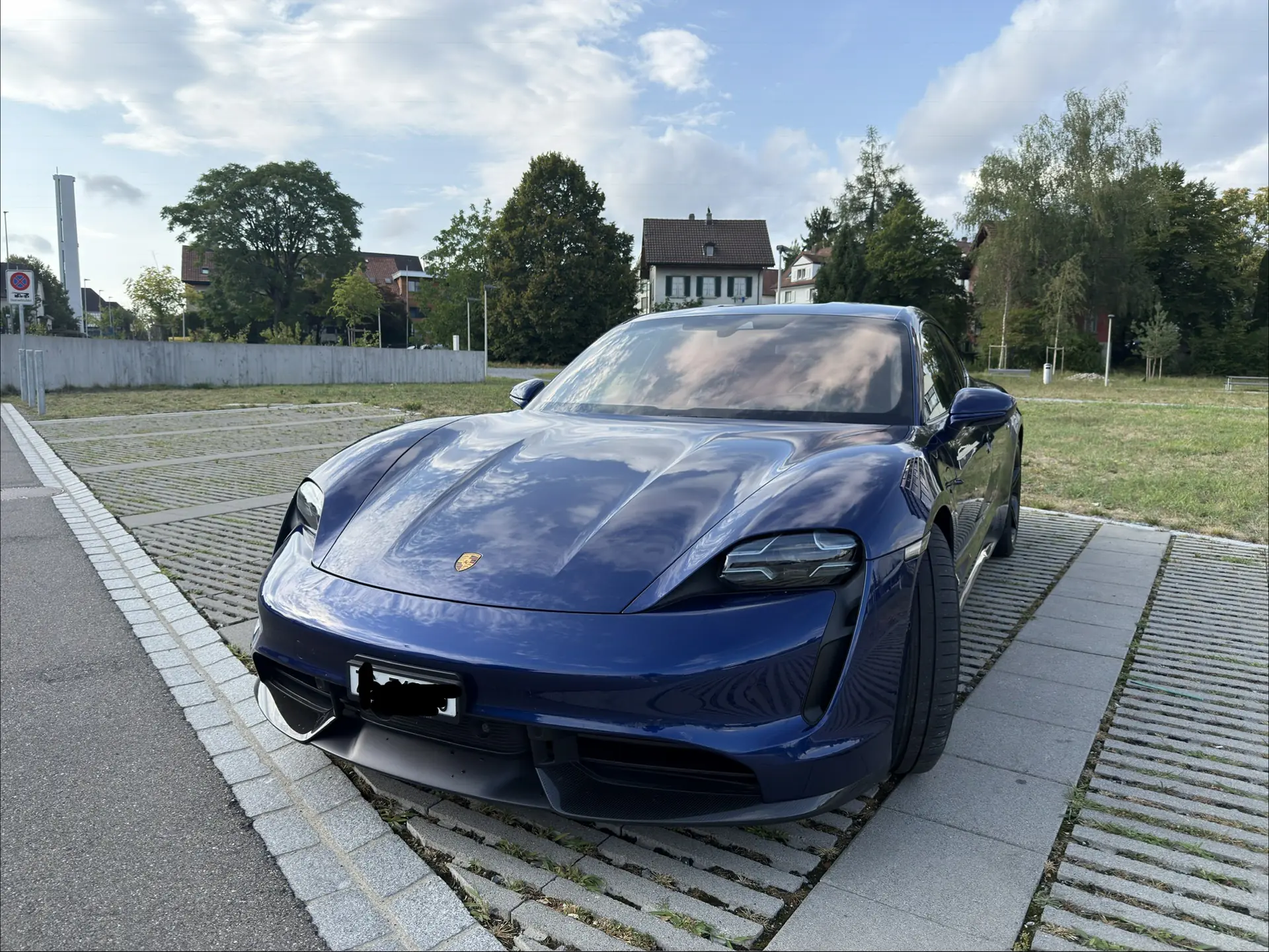 Porsche Taycan 2020 occasion Dietlikon — 3