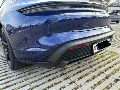 Porsche Taycan Turbo S — Berline électrique haute performance, 32'000 km seulement — Miniature 7