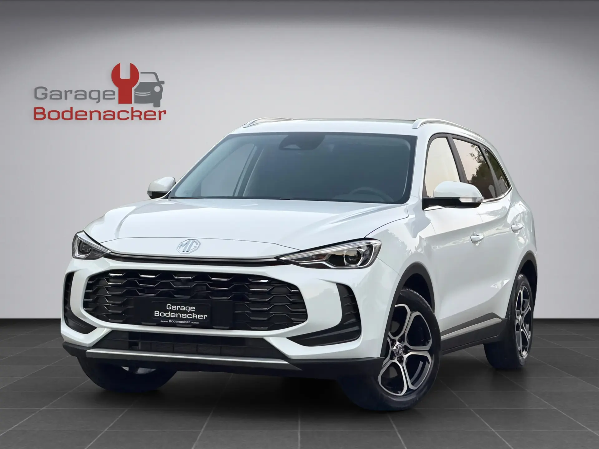 MG ZS 1.5 HEV Comfort 2025 — SUV hybride économique, seulement 3300 km
