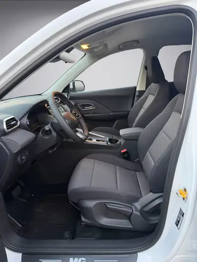 MG ZS 1.5 HEV Comfort 2025 — SUV hybride économique, seulement 3300 km — Miniatura 10