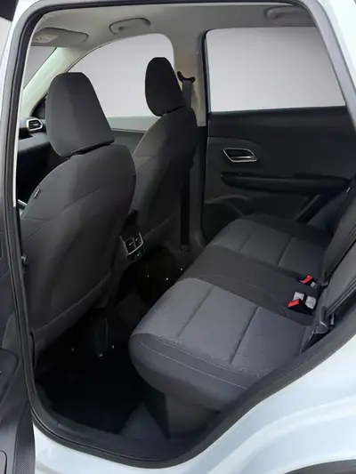 MG ZS 1.5 HEV Comfort 2025 — SUV hybride économique, seulement 3300 km — Miniatura 11