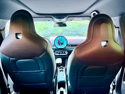 MINI Aceman SE 2025 — Électrique compact, 3500 km seulement — interni