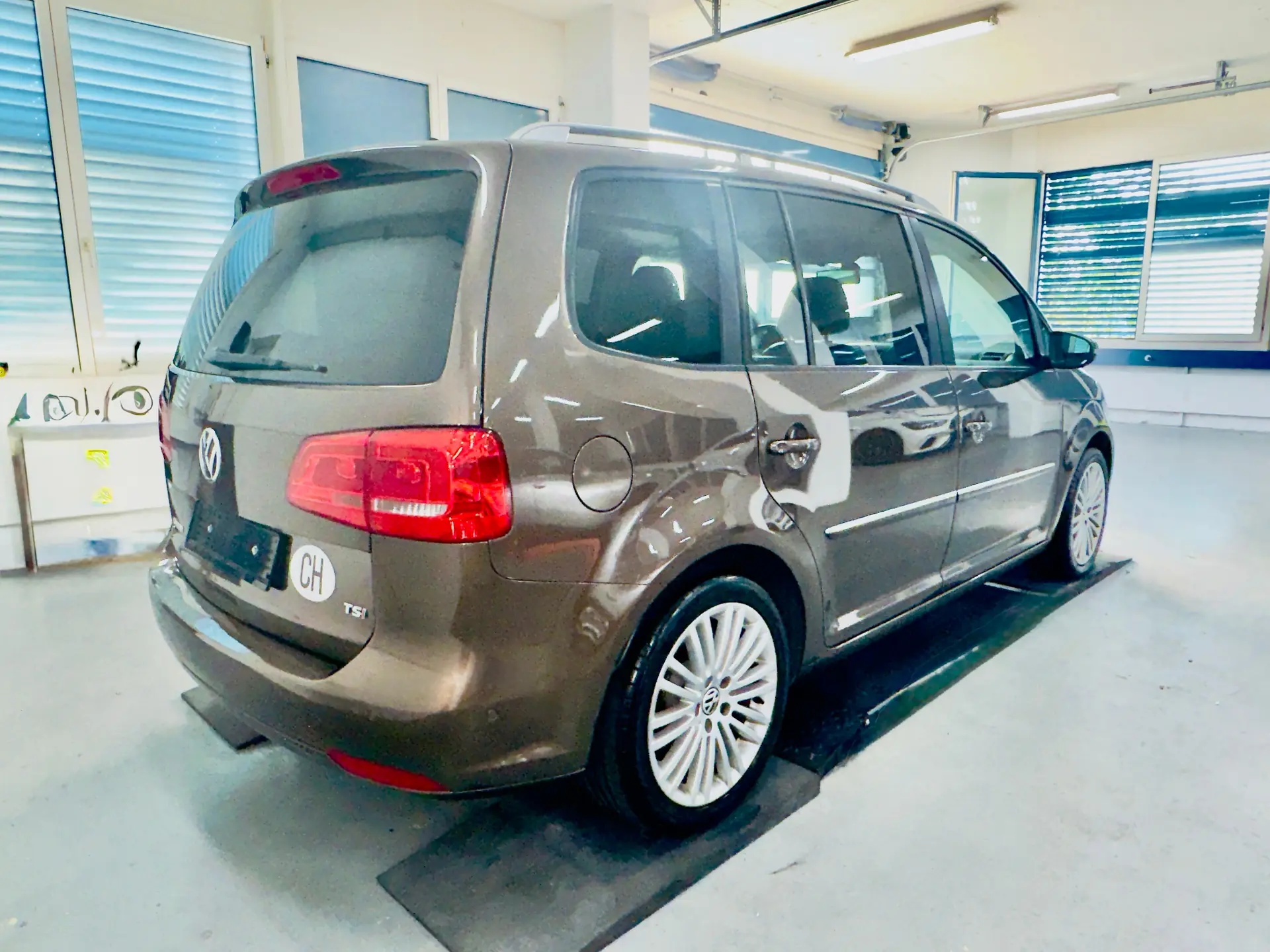 Volkswagen Touran 2010 occasion Zürich — 2